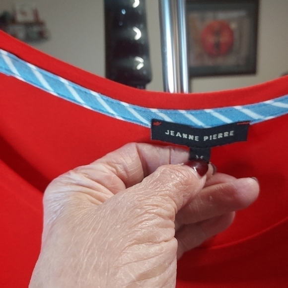 Jeanne Pierre  Red Med Long sleeve top with ruffles - Picture 5 of 10